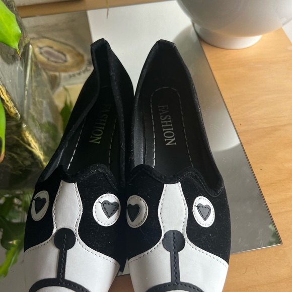 Dog flats - Picture 2 of 4